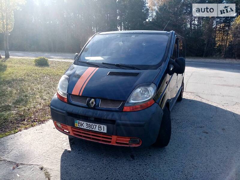 Мінівен Renault Trafic 2002 в Вараші