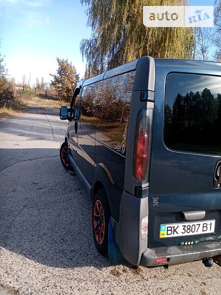 Мінівен Renault Trafic 2002 в Вараші