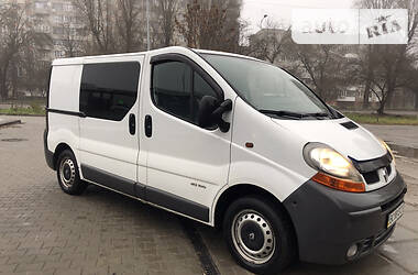 Грузопассажирский фургон Renault Trafic 2003 в Львове