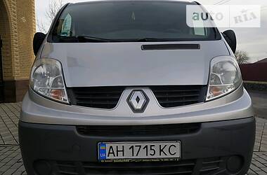 Вантажопасажирський фургон Renault Trafic 2012 в Волновасі