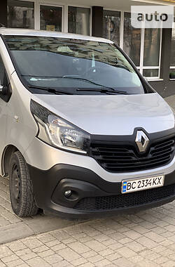 Мінівен Renault Trafic 2015 в Луцьку