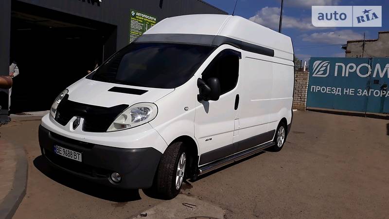 Грузовой фургон Renault Trafic 2011 в Николаеве