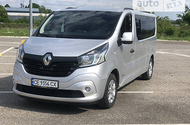 Минивэн Renault Trafic 2016 в 