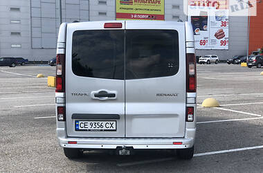 Минивэн Renault Trafic 2016 в 