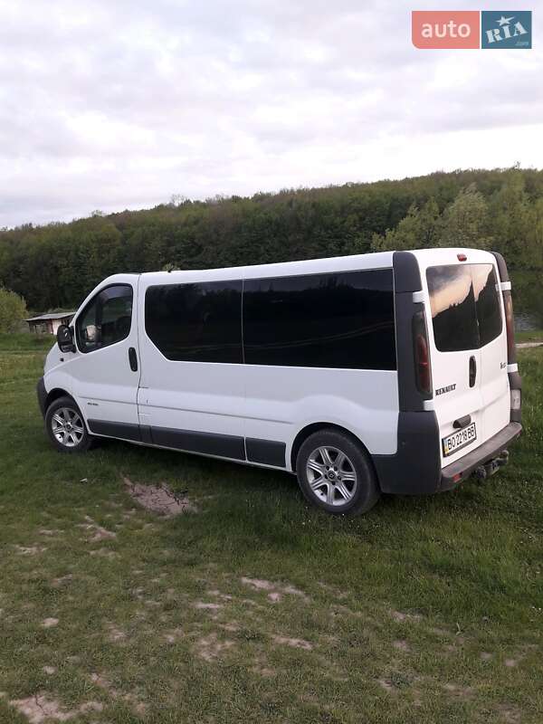 Мінівен Renault Trafic 2006 в Тлумачі