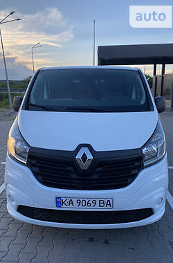 Минивэн Renault Trafic 2015 в Киеве