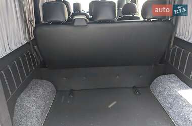 Минивэн Renault Trafic 2012 в 