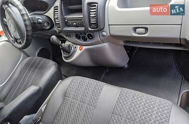 Минивэн Renault Trafic 2012 в 