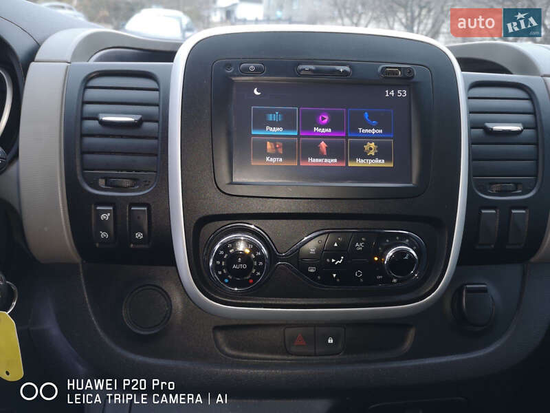Мінівен Renault Trafic 2015 в Рівному