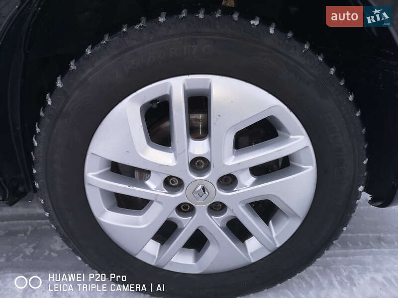 Мінівен Renault Trafic 2015 в Рівному