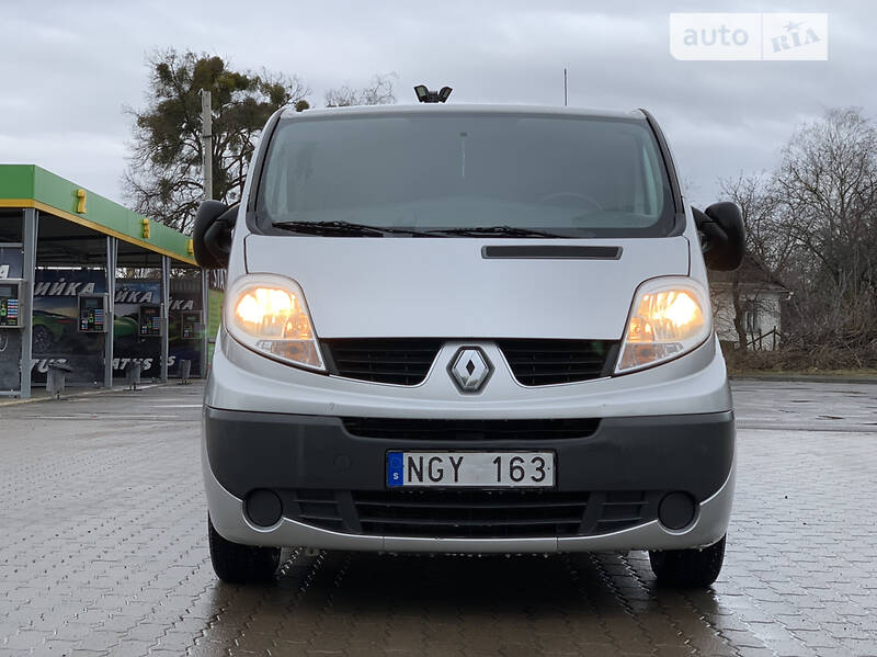 Вантажний фургон Renault Trafic 2013 в Рівному