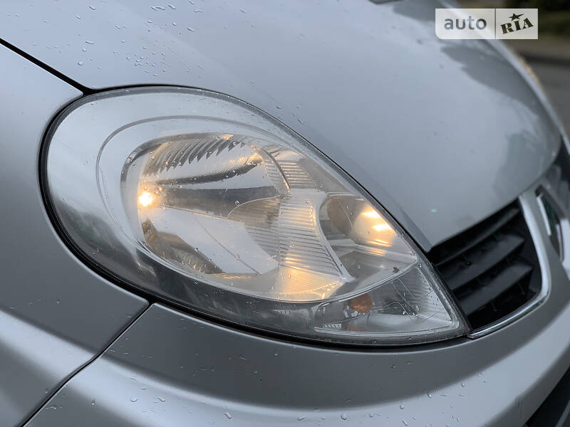 Вантажний фургон Renault Trafic 2013 в Рівному