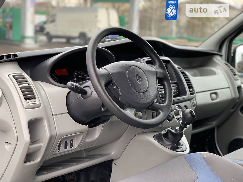 Вантажний фургон Renault Trafic 2013 в Рівному