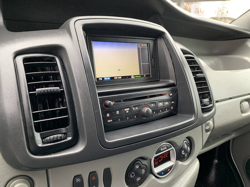 Вантажний фургон Renault Trafic 2013 в Рівному