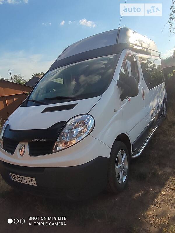 Мінівен Renault Trafic 2011 в Кривому Розі