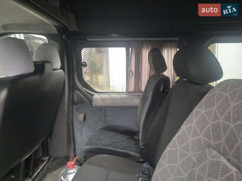 Минивэн Renault Trafic 2006 в Межгорье