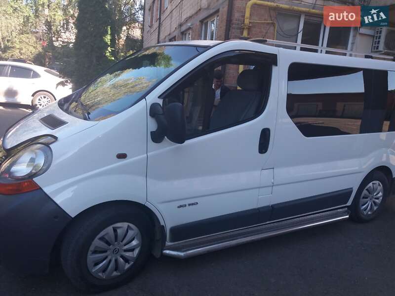 Мінівен Renault Trafic 2005 в Чернівцях фото 2 Мінівен Renault Trafic 2005 в Чернівцях