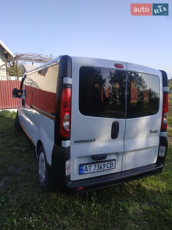Мінівен Renault Trafic 2007 в Коломиї