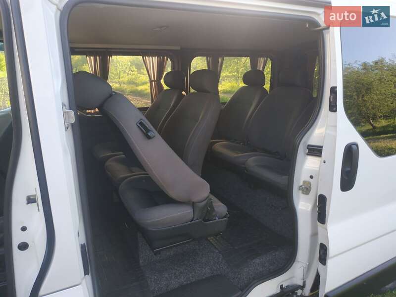 Мінівен Renault Trafic 2007 в Коломиї