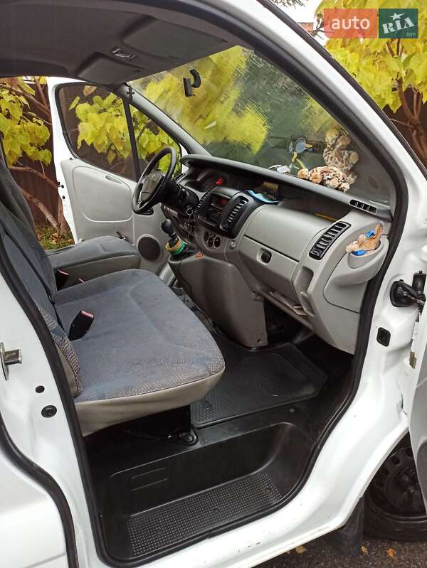 Мінівен Renault Trafic 2005 в Києві
