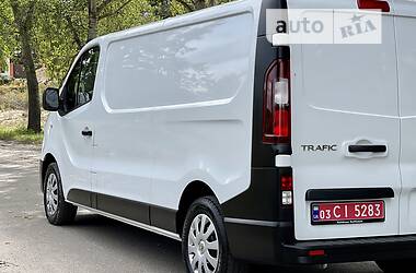 Минивэн Renault Trafic 2020 в 