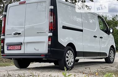 Минивэн Renault Trafic 2020 в 