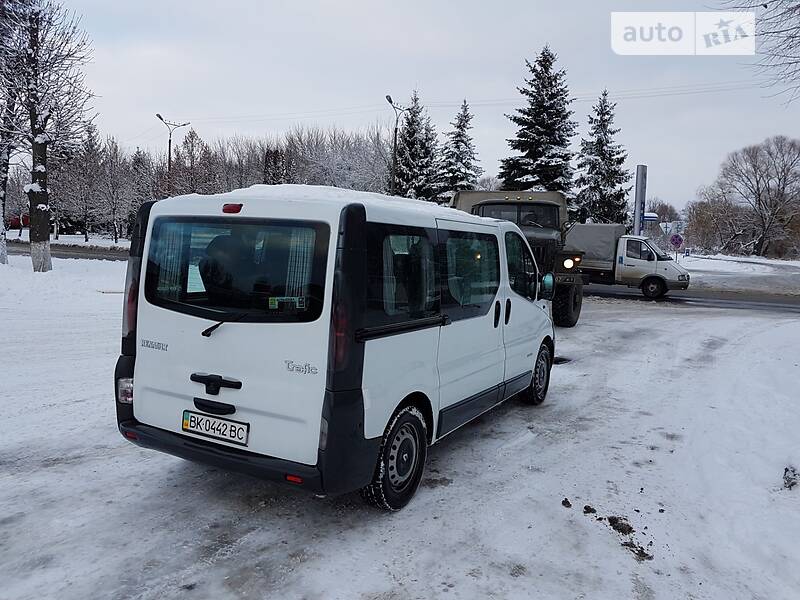 Мінівен Renault Trafic 2002 в Дубні