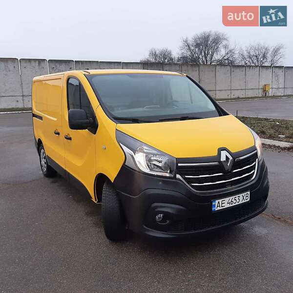 Вантажний фургон Renault Trafic 2017 в Дніпрі
