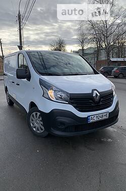 Вантажний фургон Renault Trafic 2017 в Сумах