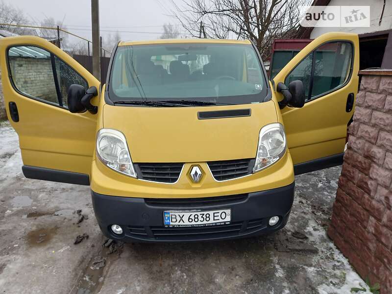 Мінівен Renault Trafic 2008 в Полонному