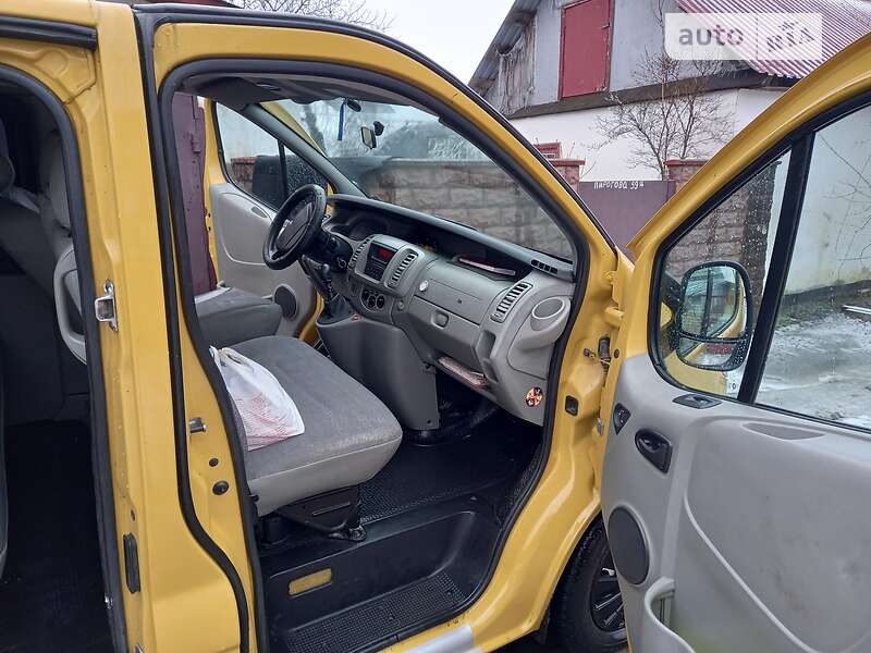 Мінівен Renault Trafic 2008 в Полонному