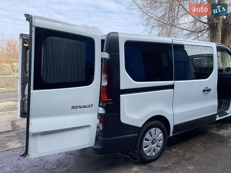 Минивэн Renault Trafic 2016 в Арцизе