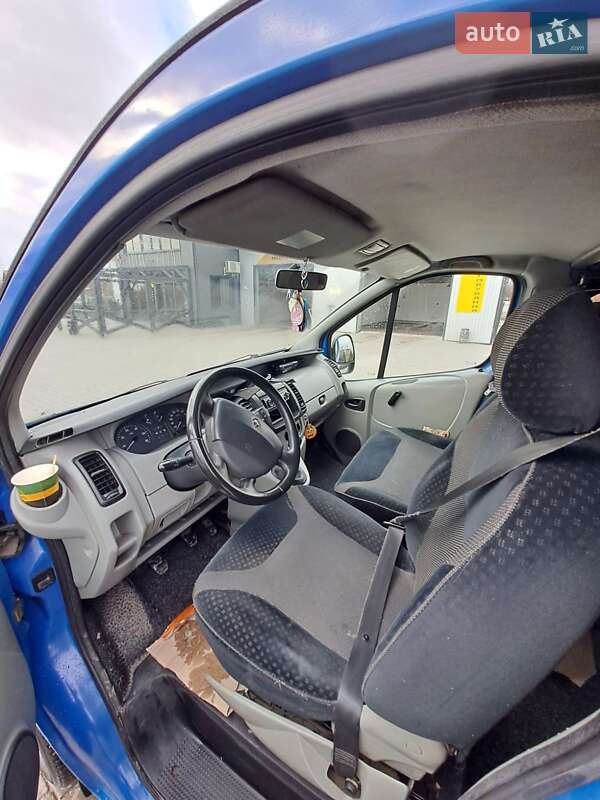 Минивэн Renault Trafic 2002 в Турийске