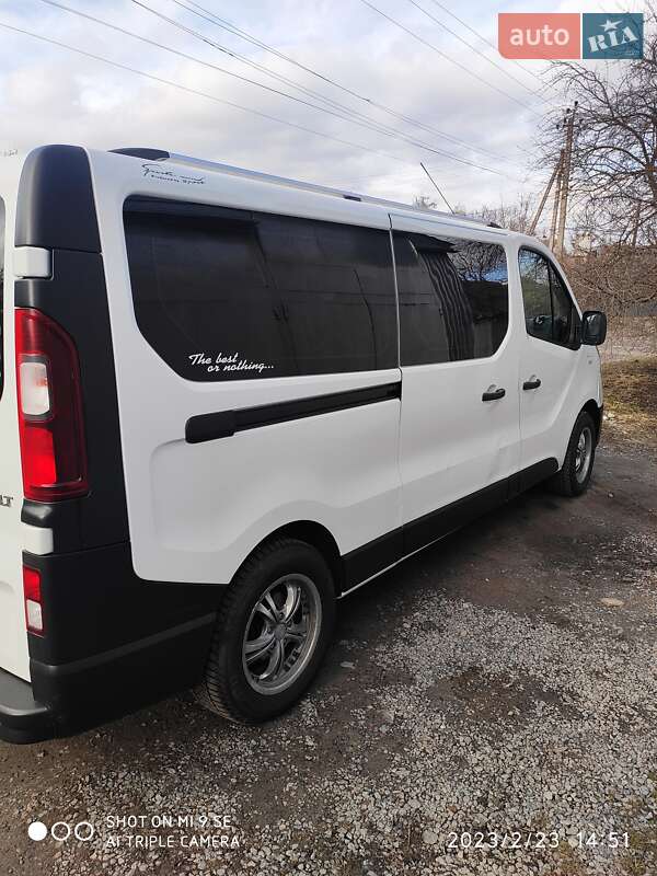 Минивэн Renault Trafic 2015 в Хмельницком