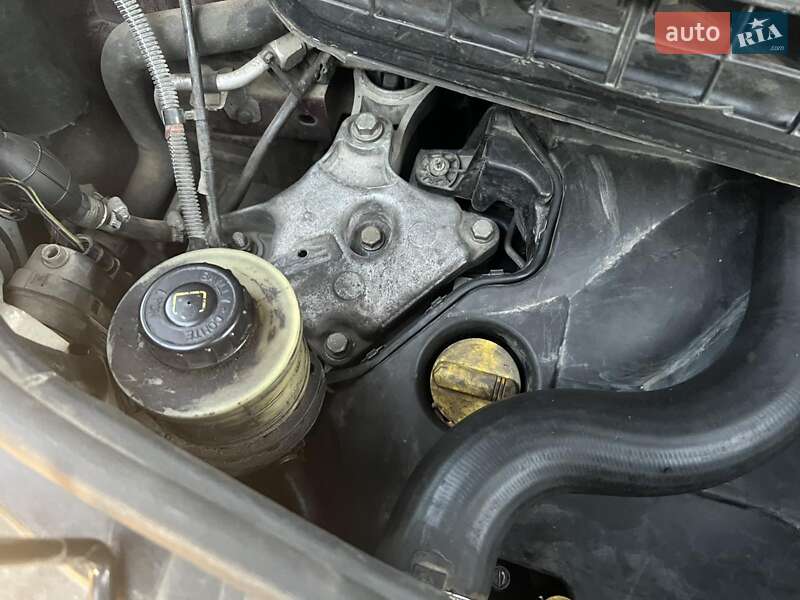 Минивэн Renault Trafic 2006 в Ивано-Франковске