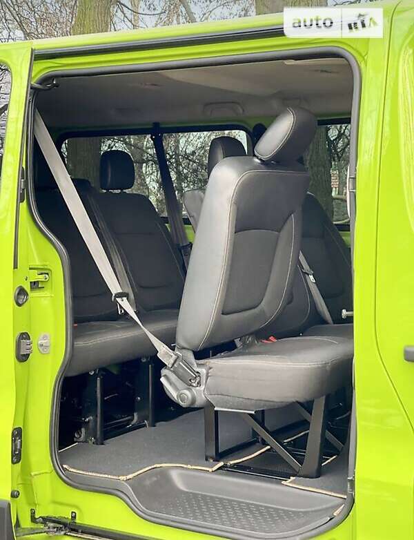 Минивэн Renault Trafic 2017 в Староконстантинове