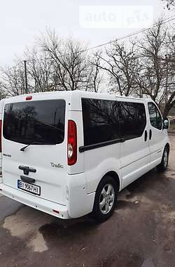 Минивэн Renault Trafic 2011 в 