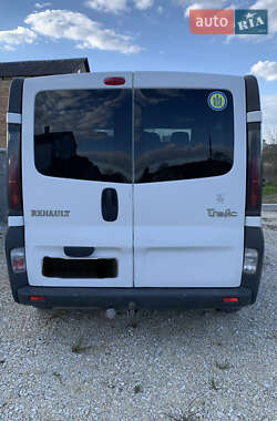 Мінівен Renault Trafic 2006 в Шумську