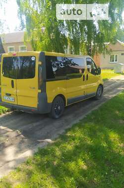 Мінівен Renault Trafic 2003 в Луцьку