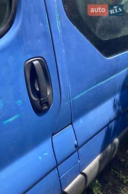 Микроавтобус Renault Trafic 2004 в Черноморске