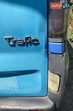 Микроавтобус Renault Trafic 2004 в Черноморске