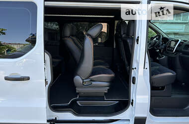 Минивэн Renault Trafic 2021 в 