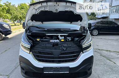 Минивэн Renault Trafic 2021 в 