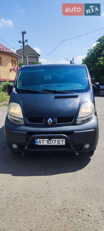 Минивэн Renault Trafic 2003 в Коломые