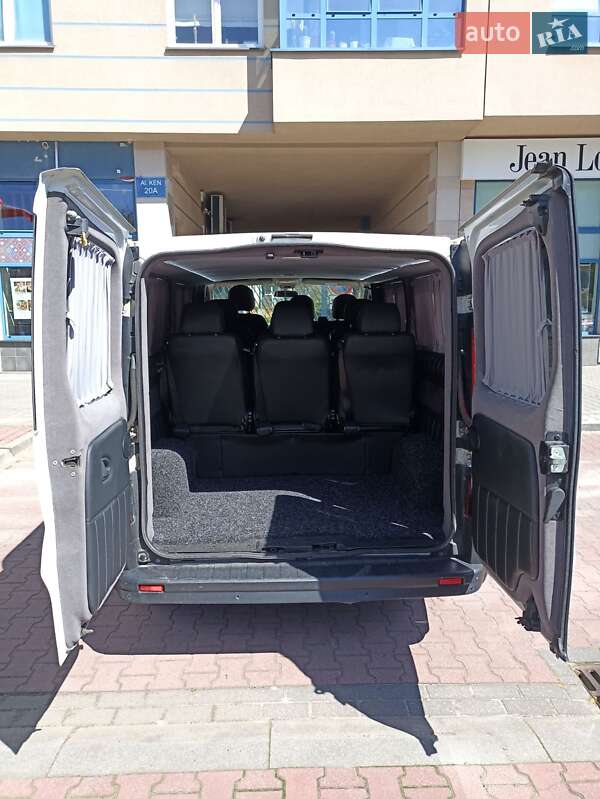 Мінівен Renault Trafic 2015 в Львові фото 12 Мінівен Renault Trafic 2015 в Львові