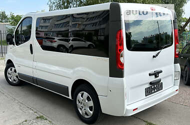 Минивэн Renault Trafic 2013 в 
