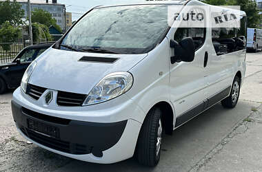 Минивэн Renault Trafic 2013 в 