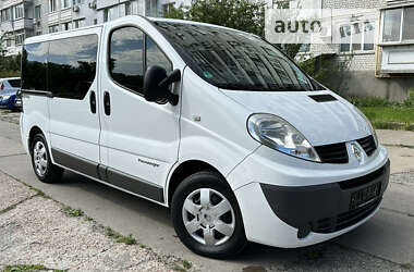 Минивэн Renault Trafic 2013 в 