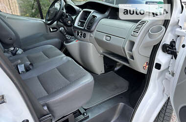 Минивэн Renault Trafic 2013 в 