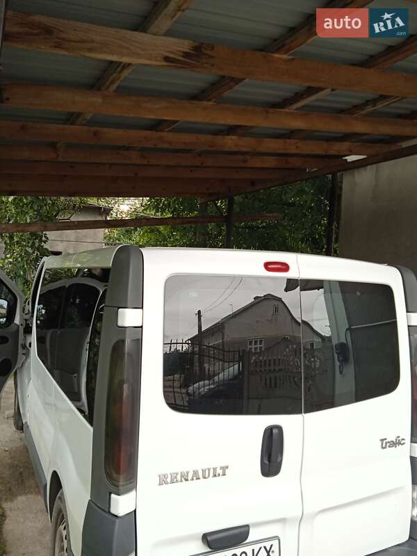Минивэн Renault Trafic 2004 в Николаеве